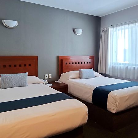 Hotel Panamerican ปวยบลา ภายนอก รูปภาพ