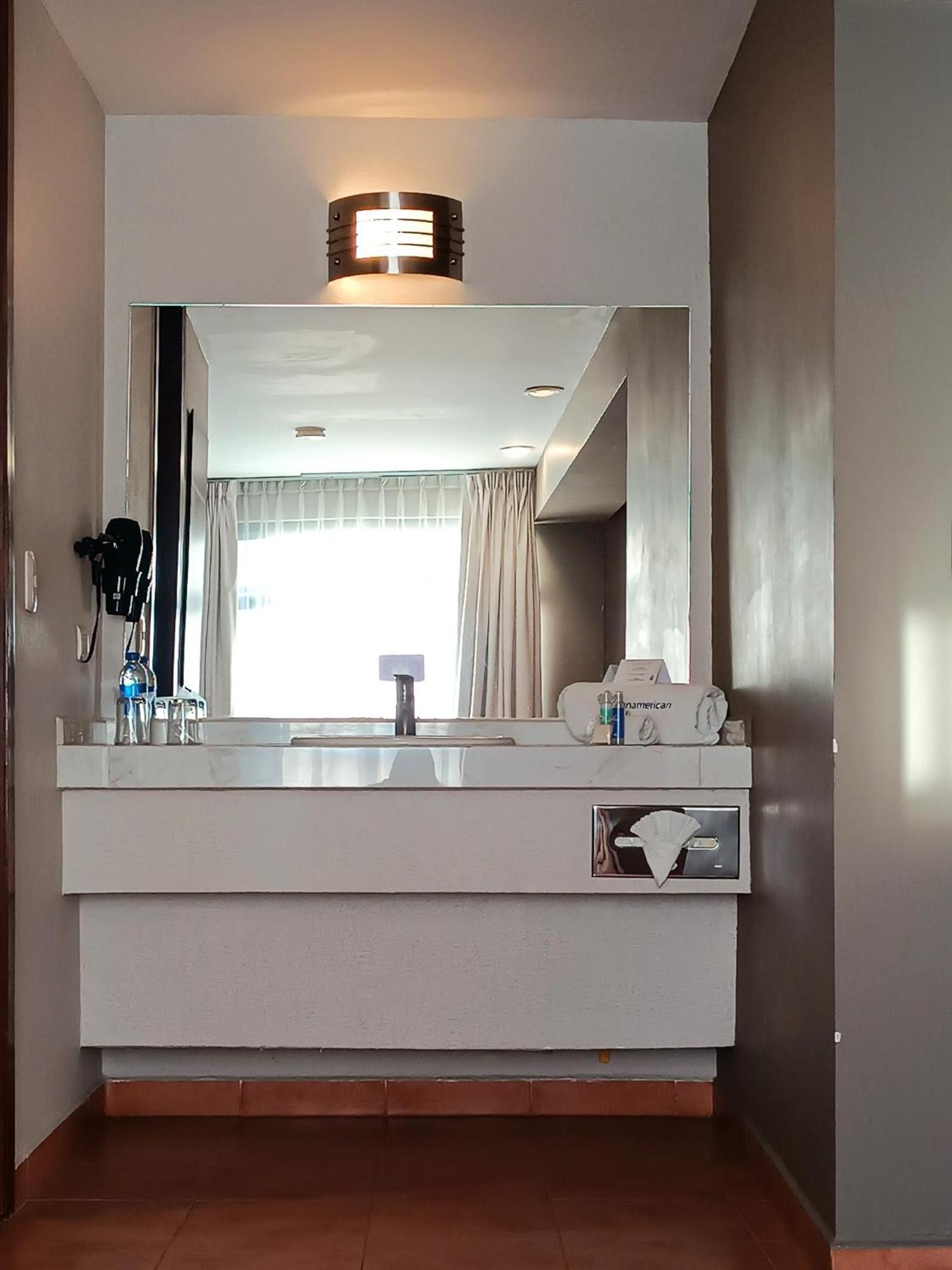 Hotel Panamerican ปวยบลา ภายนอก รูปภาพ