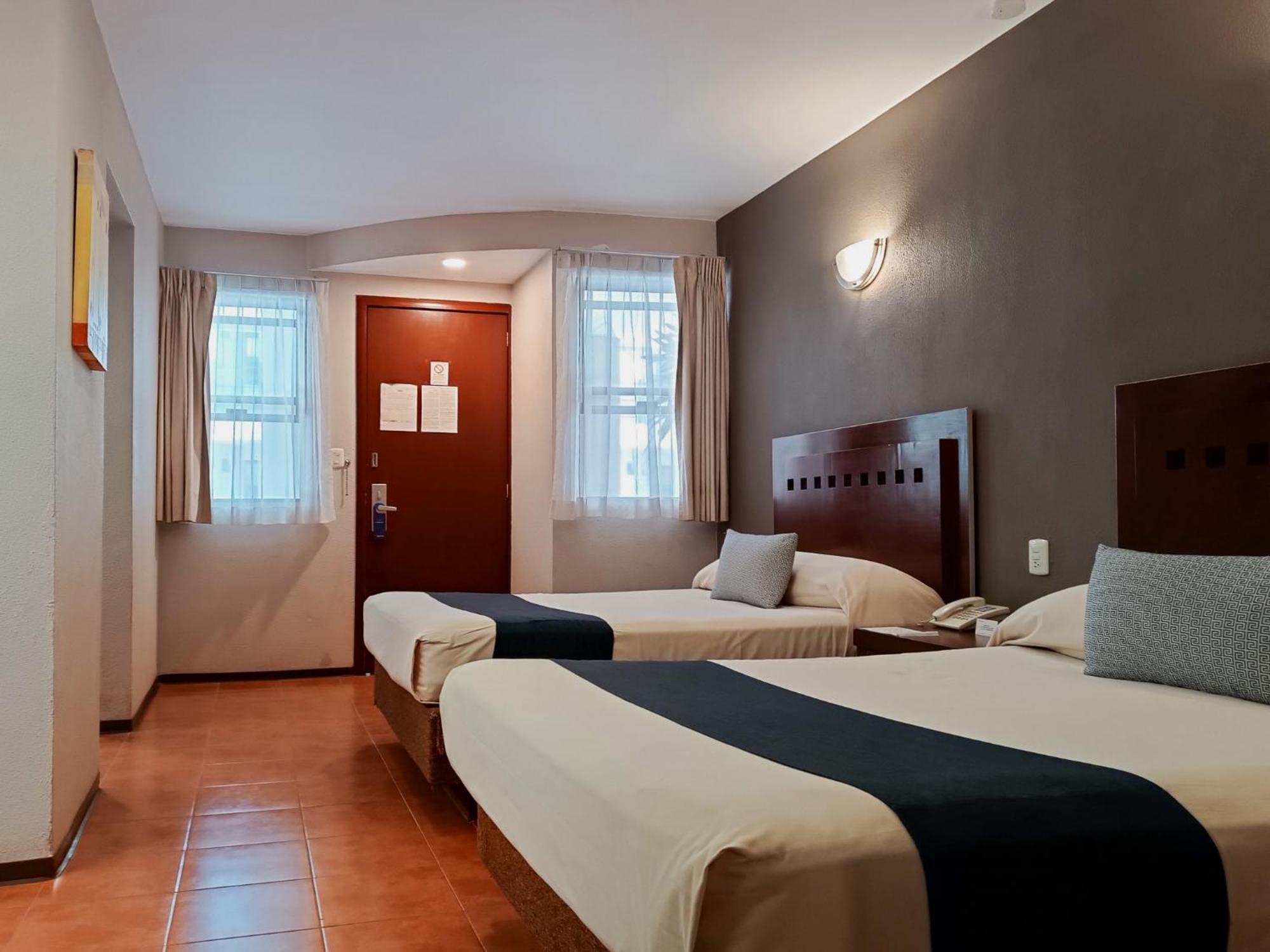 Hotel Panamerican ปวยบลา ภายนอก รูปภาพ