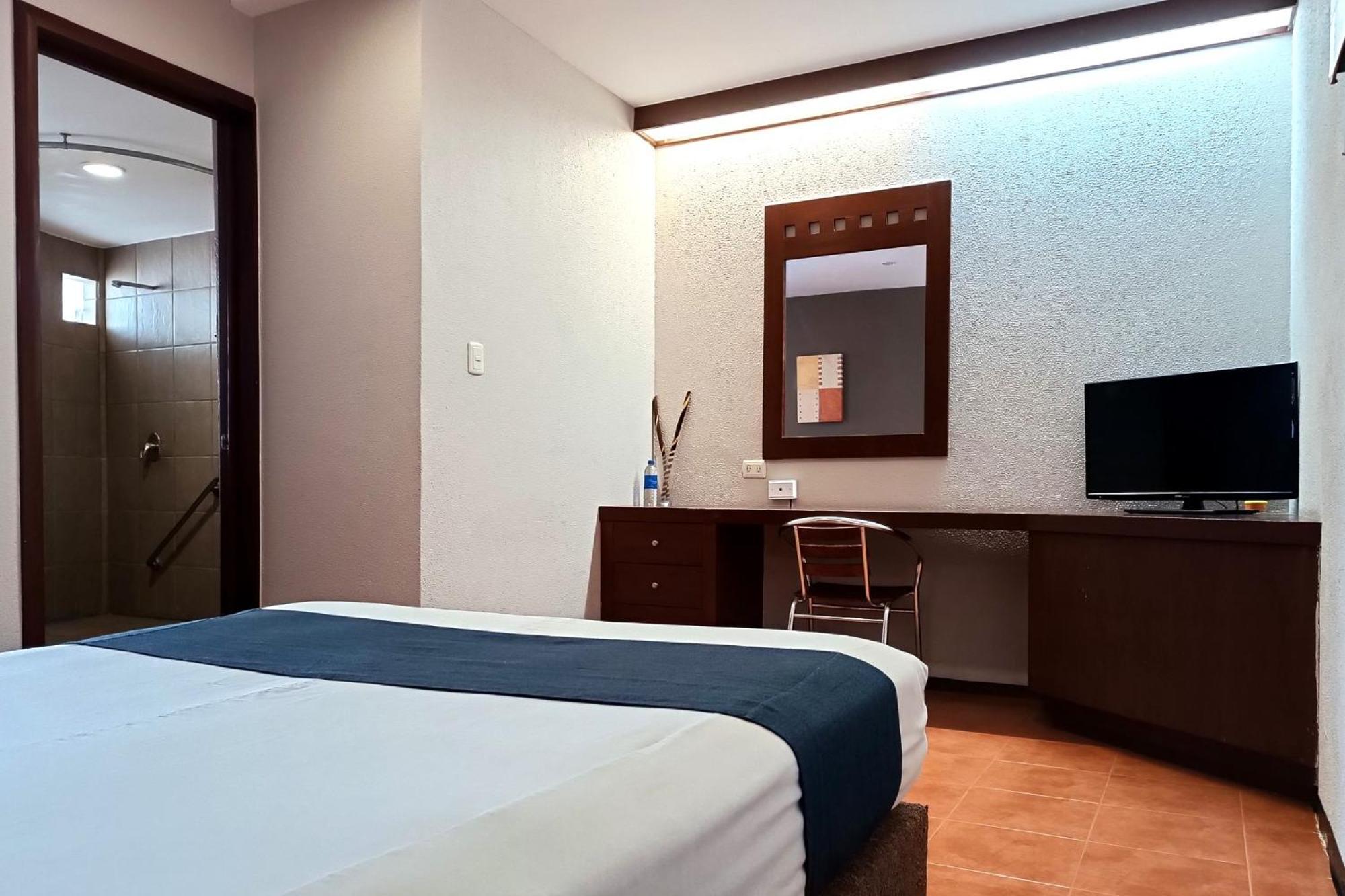 Hotel Panamerican ปวยบลา ภายนอก รูปภาพ