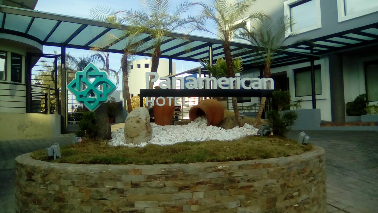 Hotel Panamerican ปวยบลา ภายนอก รูปภาพ